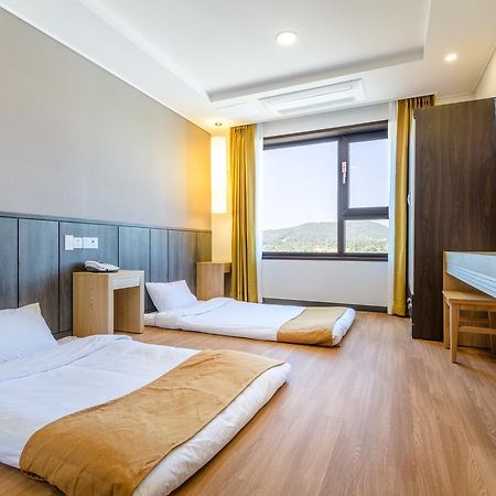 Thira Hotel Seogwipo Zewnętrze zdjęcie
