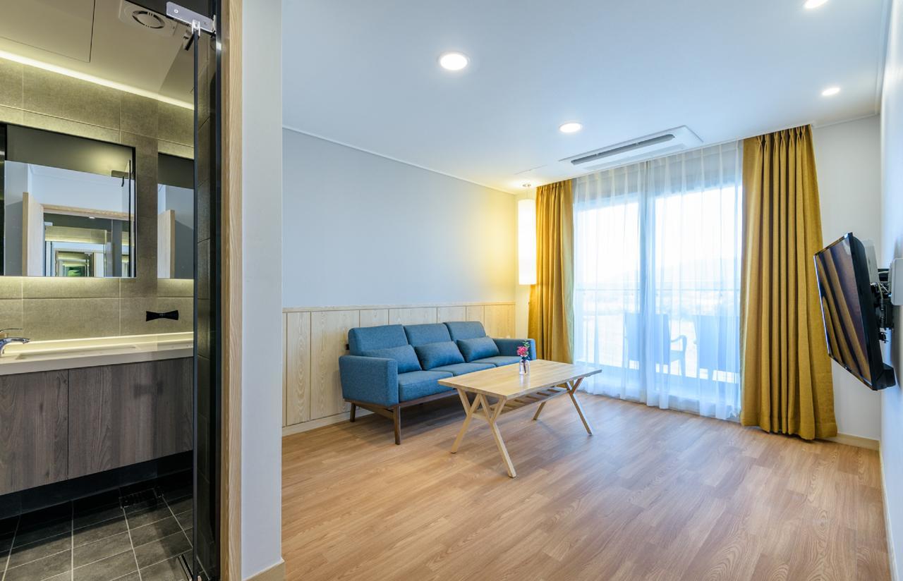 Thira Hotel Seogwipo Zewnętrze zdjęcie