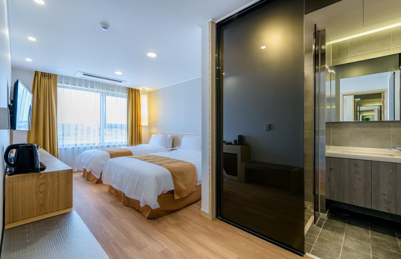 Thira Hotel Seogwipo Zewnętrze zdjęcie