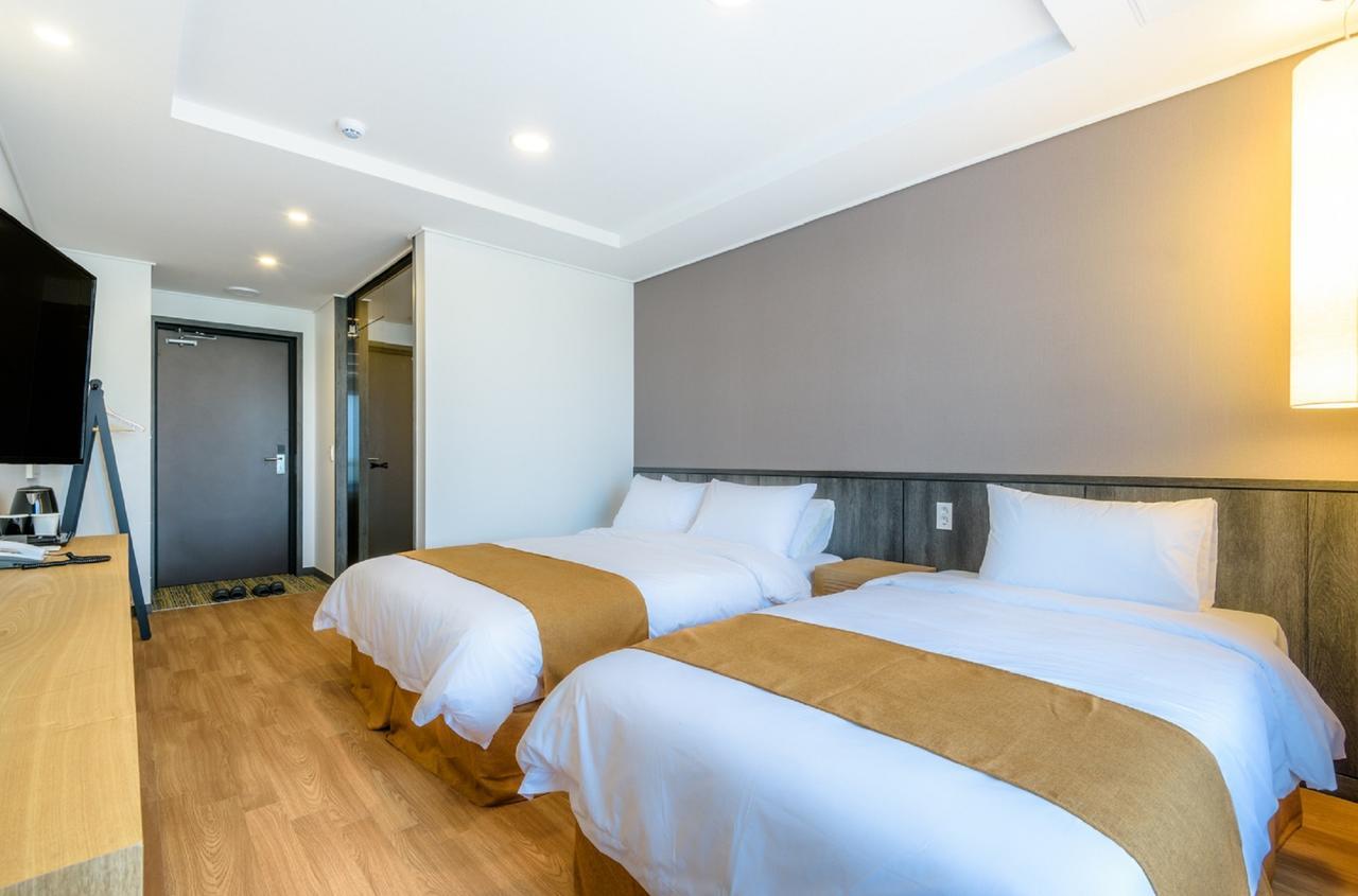 Thira Hotel Seogwipo Zewnętrze zdjęcie