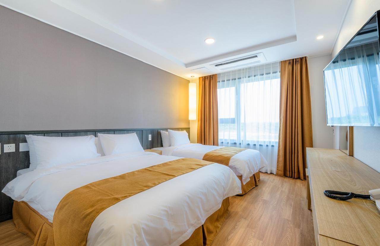 Thira Hotel Seogwipo Zewnętrze zdjęcie