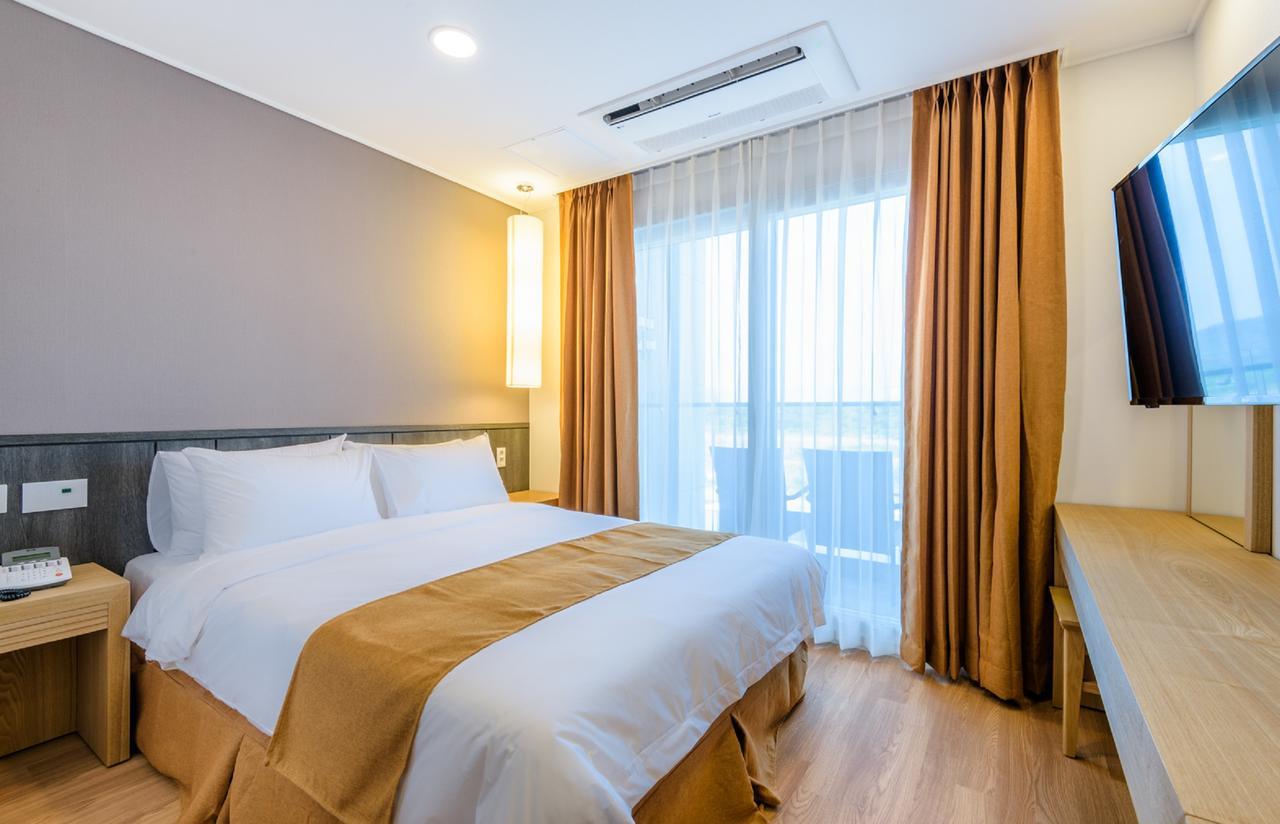 Thira Hotel Seogwipo Zewnętrze zdjęcie